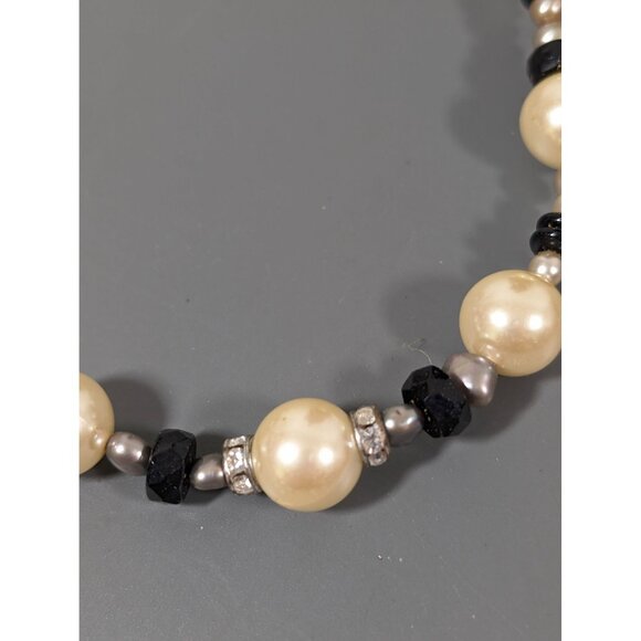 Retro Ivory Color Glass Faux Pearl Black Bead Necklace Classic 22" - Picture 2 of 8